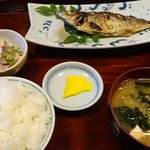 花佳 - 料理写真:日替　アジの塩焼定食　６５０円。