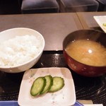 洋風呑み処 ＯＭ・ＯＭ - ごはん、お味噌汁、おしんこ