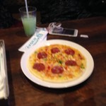 カラオケALL - 料理写真:ピザ