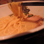 麺と心 7 - スープというかソースの様相wwポッテリと高粘度のトロトロポタージュ状