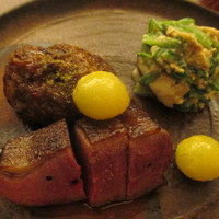 日本料理 晴山 - 岐阜窒息鴨のロースト　つくね　壬生菜の胡麻和え　銀杏　旨みのある鴨さんです！