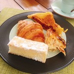 River Cafe & Terrace - 