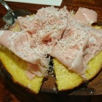 FERRAGOSTO - ひよこ豆の焼生地とモルタデッラハム。