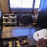 似故礼 - ここはお勝手だね。かまどがあるよ。 