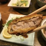 料館 せん - ヒレカツも厚いね