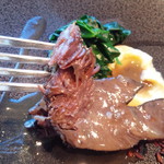 unito - 牛ホホ肉の赤ワイン煮込み、ポレンタ添え