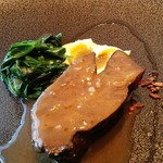 unito - 牛ホホ肉の赤ワイン煮込み、ポレンタ添え