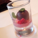 unito - チョコレートとオリーブオイル、木苺のムース