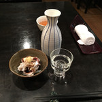 味ごよみ吉野 - ドリンク写真:イカゲソ生姜醤油300円と高清水(大)640円