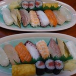 加ま川寿司 - 料理写真:◆にぎり（1000円：税込）、お吸い物付。
5分程度で出されましたので、予約時間に合わせて用意されていたような・・