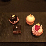 ガストロノミー ジョエル・ロブション - 