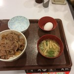 すき家 - 牛丼:並(つゆ抜き、ネギだく)&玉子セット