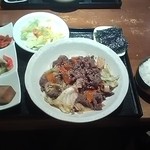 韓国家庭料理 珍味 - プルコギ