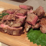 肉ya！ - レアが美味しい！黒毛和牛塩タン