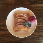 cafe MIHARU - 本日のきまぐれ / アップルシナモントースト ¥600