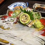 竹ざき - 3】向付：ウマヅラハギ　カマス焼き霜(2016.11月)