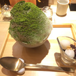 カウンターお野菜天ぷら mego - デザートの、かき氷抹茶と小豆白玉