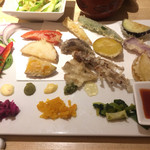 カウンターお野菜天ぷら mego - お野菜天ぷら１２種