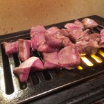 焼肉BARさんたま - 生タンステーキ(豚)～調理後