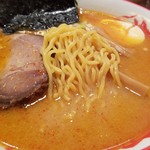 おにやんま - 麺のアップです。