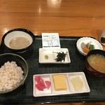 Sanyaku Seiryuuan - 自然薯とろろ膳（現実）または狗肉
