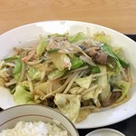 Kicchin Suzuya - 盛りの良い野菜炒め、最後までシャキシャキ美味しい。