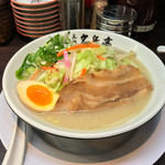 元祖 名島亭 - ラー博は俺の社員食堂。  卒業ラーメソ【第1弾】 名島の冬タソメソ！ 茹でられたヤサイプリタツ、大きなトロチャーシュー。イイね！