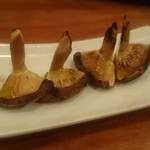 千住葡萄酒 - 焼きしいたけ