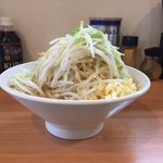 豚星。 - 161220限定みそ800円野菜？ニンニク