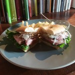 DAYBREAK　Liquor&Coffee - 2016年12月のサンド。
      （ローストビーフサンド）