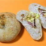 阪急ベーカリー - 鴨味噌マヨネーズ