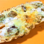 阪急ベーカリー - グラタンのタルティーヌ