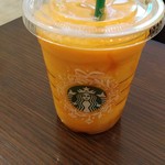 スターバックス・コーヒー - マンゴーパッションティーフラペチーノ