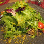 パスト エ ビバンド ガク - 長崎産本マグロのグリルサラダ添え。黄色いのはイタリア産カラスミ。