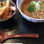 手打蕎麦　ばんしゃ - 天ぷらとお蕎麦のセット。