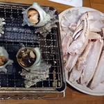 居酒屋 ざくろ - 飲み放題付5000円のコースにはカニもつきます。