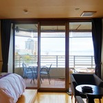 びわこ緑水亭 - お部屋　風呂付のお部屋。目の前は琵琶湖♡