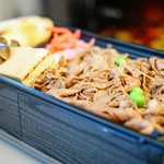 浅草今半 - 料理写真:黒毛和牛 今半すき焼き重 (1450円)