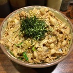 丼達 - てりやきにんにく豚丼570円
            味噌汁付きです