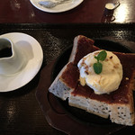 喫茶 神戸館 - 鉄板小倉トースト