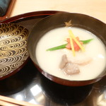 是しん - お椀（牡蠣真丈）