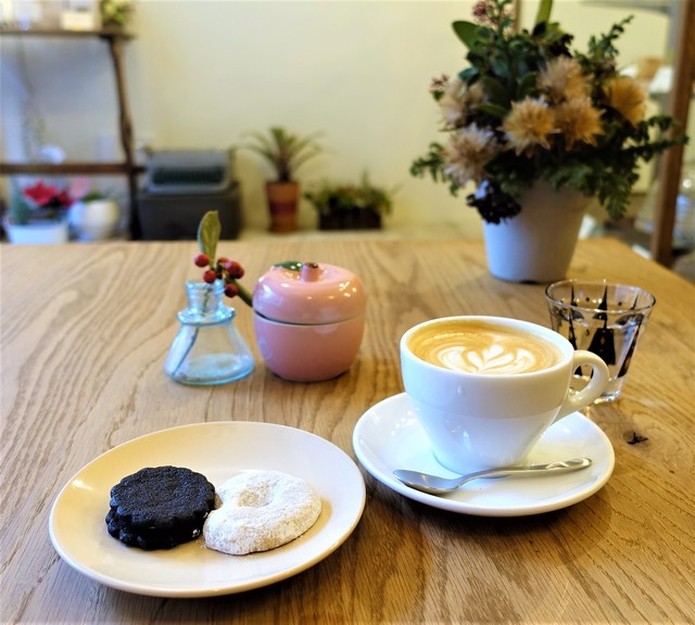 Pony Pony Hungry photo 2