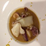サラマンジェ ド ヨシノ - メトウイカの魚介のスープ