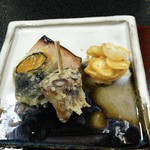 美国観光ハウス - ぶりの味噌漬け、蛸の柔らか煮、ウニの磯部揚げ、百合根のウニソース和え（2016年12月）
      