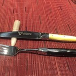 窯焼きステーキ 福田 - フランス製のナイフとフォーク