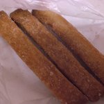 こなひき小屋 - 耳を揚げたもの。シナモン味