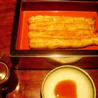 五代目 野田岩 麻布飯倉本店 - 丁寧に焼かれた白焼き
