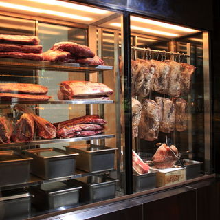 毎月29日の「肉の日」は特別プライス｜こだわりの熟成肉を堪能