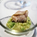 ウシマル - ハマグリの蒸し焼き　ロマネスコのソース