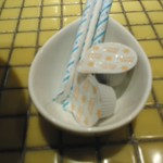 コココココーヒーの薬味？付け合わせ？は、コーヒーフレッシュとお砂糖